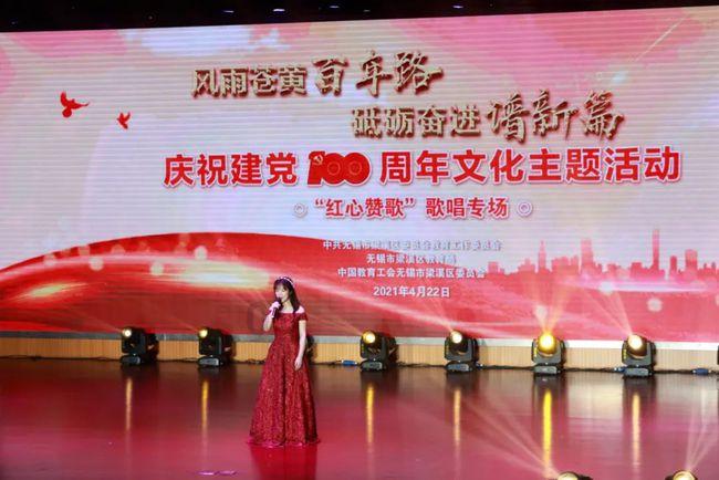 组图|三亚年货节主会场开启 年轻人成消费主体