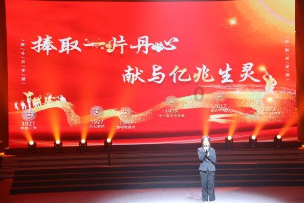 逃离电梯间
